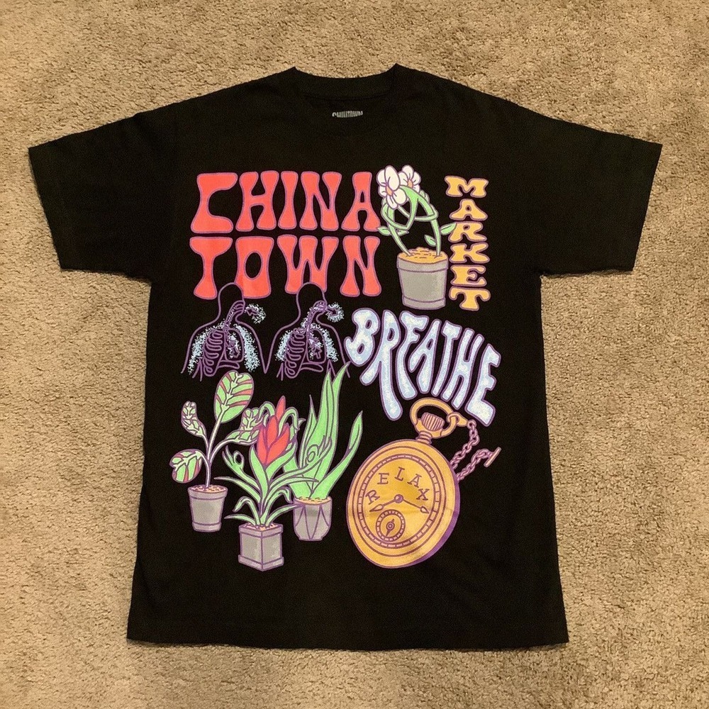 Chinatown Market‎ Breathe Relax Flower T Shirt Black Medium